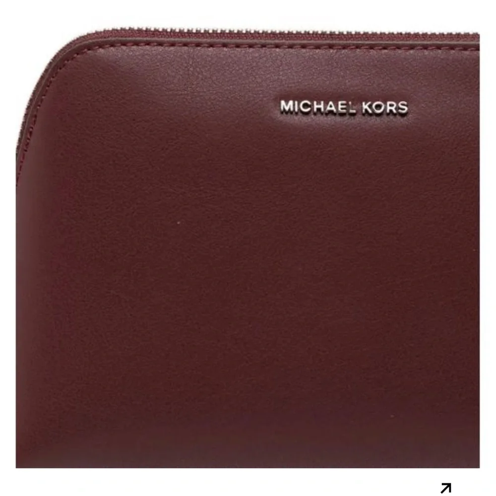 MICHAEL KORS Jet Set Medium Leather Travel Kit New
